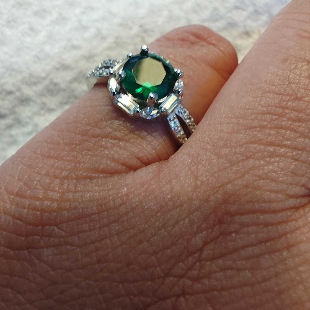 Cocktail Ring Green Round Cut Split Shank Silver Size 7